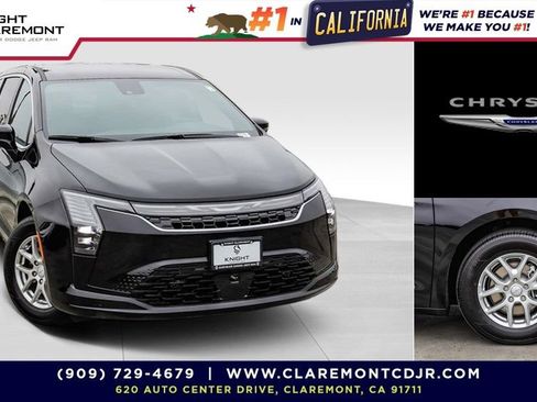 New 2027 Chrysler Pacifica Select FWD image 1