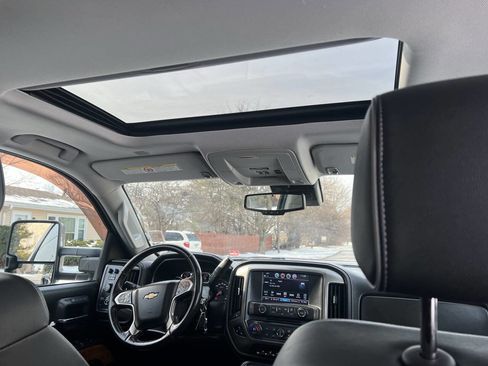 Used 2018 Chevrolet Silverado 3500 High Country AWD/4WD image 27