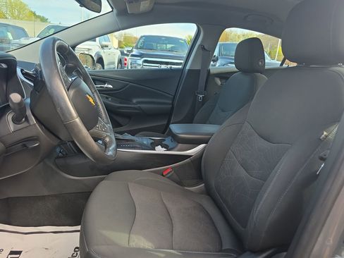 Used 2017 Chevrolet Volt LT w/ Comfort Package image 23