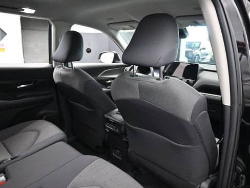 Used 2025 Toyota Grand Highlander FWD image 40