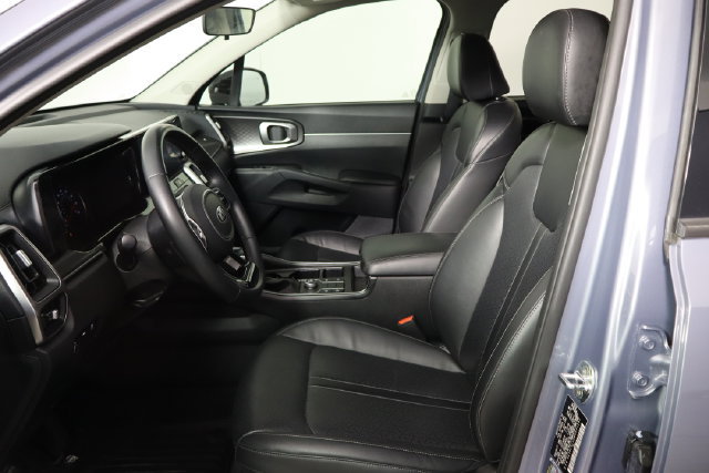 Used 2021 Kia Sorento S w/ Panoramic Sunroof Package FWD image 13