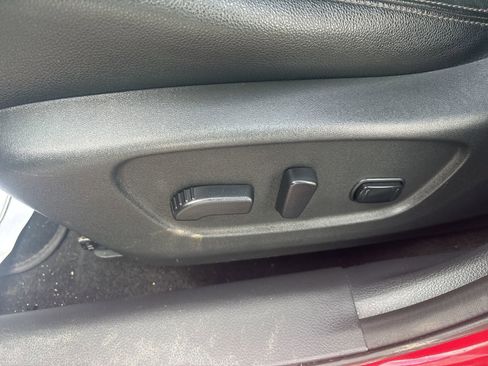 Used 2017 Nissan Rogue SL FWD image 20