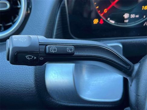 Used 2022 Mercedes-Benz GLB 250 GLB 250 w/ AMG Line image 24