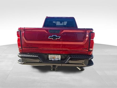 Used 2025 Chevrolet Silverado 2500 LTZ w/ LTZ Plus Package image 32