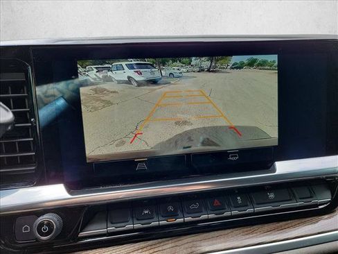 Used 2022 Chevrolet Silverado 1500 LT RWD image 21