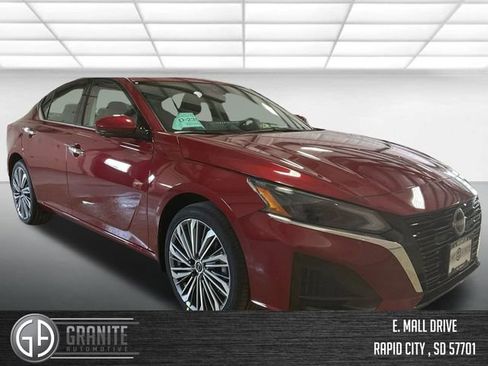 New 2025 Nissan Altima 2.5 SL image 3