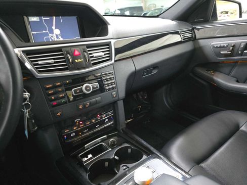 Used 2012 Mercedes-Benz E 350 Sedan image 34