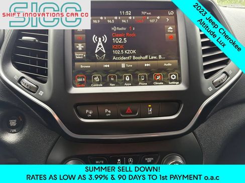 Used 2023 Jeep Cherokee Altitude Lux AWD/4WD image 16