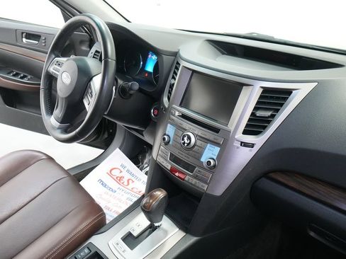 Used 2013 Subaru Outback 3.6R Limited w/ Special Appearance Pkg image 28