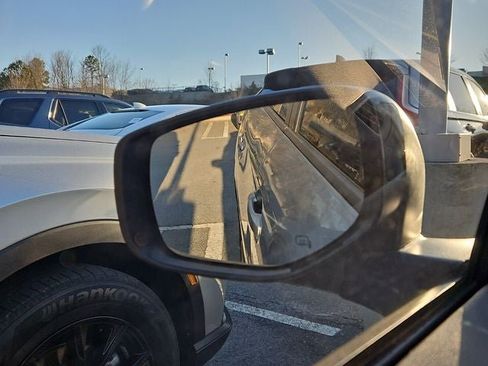 Used 2023 Subaru Legacy Premium image 31