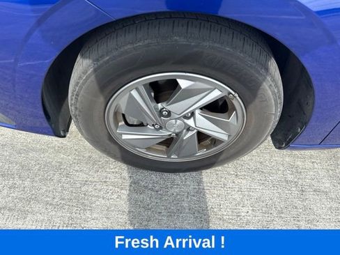 Used 2024 Hyundai Elantra SE FWD image 18