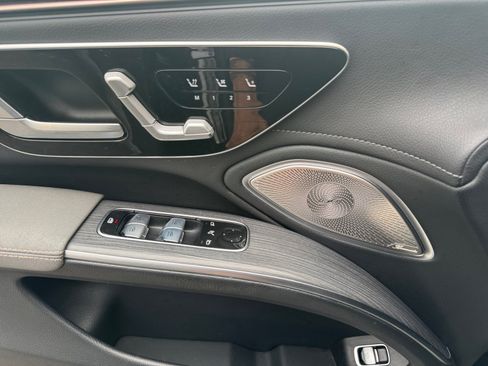 Used 2022 Mercedes-Benz EQS 450+ Sedan image 27