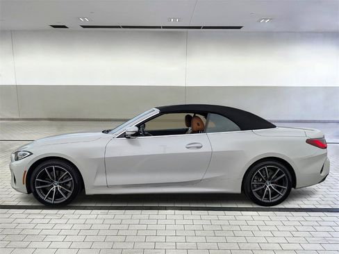 Used 2023 BMW 430i xDrive Convertible w/ Convenience Package image 2