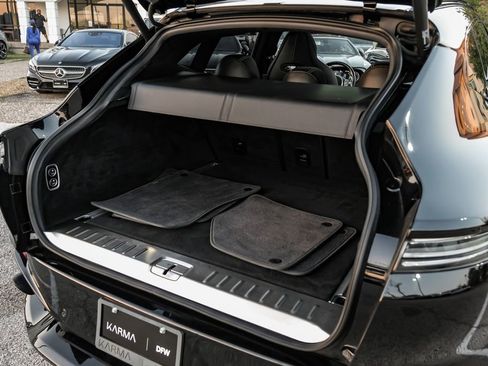 Used 2021 Aston Martin DBX image 54