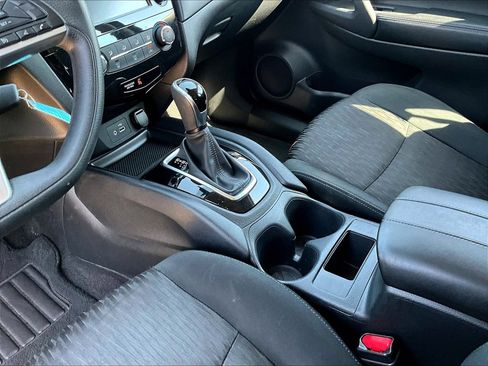Used 2019 Nissan Rogue S AWD/4WD image 20