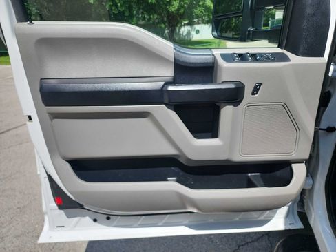 Used 2019 Ford F550 4x4 SuperCab Super Duty image 17