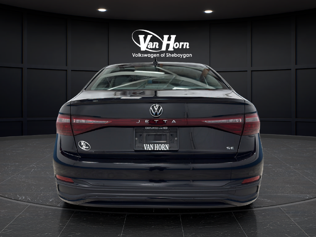 Used 2025 Volkswagen Jetta SE FWD image 6