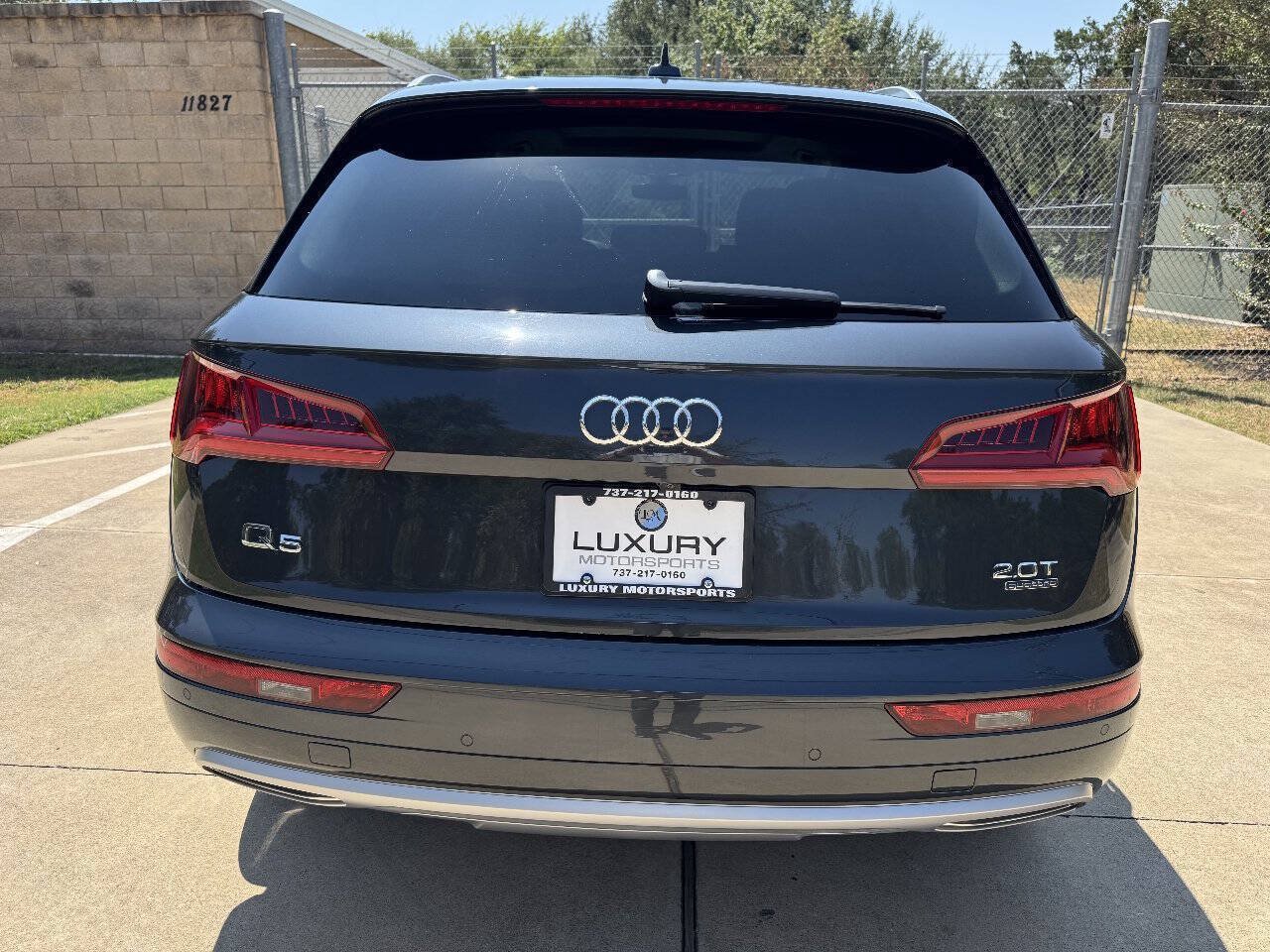 Used 2018 Audi Q5 2.0T Premium Plus w/ Premium Plus Package AWD/4WD image 12