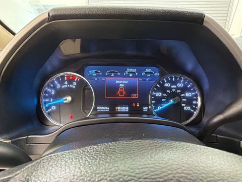 Used 2021 Ford F250 Lariat w/ Lariat Ultimate Package AWD/4WD image 18