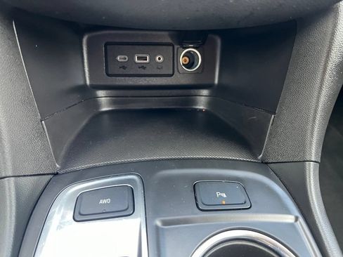 Used 2024 Chevrolet Equinox LT AWD/4WD image 35