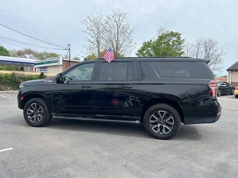 Used 2021 Chevrolet Suburban Z71 w/ Luxury Package AWD/4WD image 6