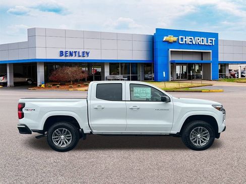 New 2025 Chevrolet Colorado LT w/ LT Convenience Package image 6