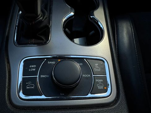 Used 2021 Jeep Grand Cherokee Trailhawk AWD/4WD image 20