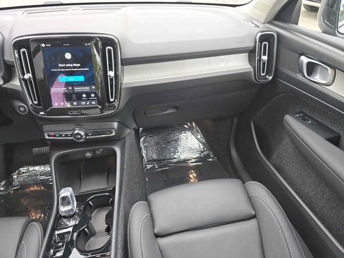 Used 2026 Volvo XC40 B5 Plus w/ Protection Package Premier AWD/4WD image 18