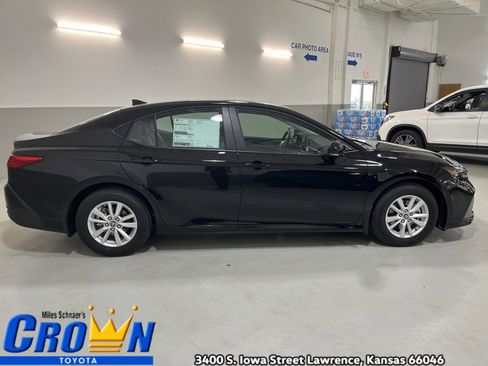 New 2026 Toyota Camry LE FWD image 10