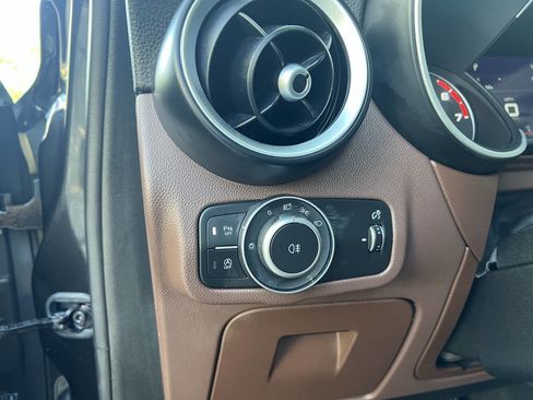 Used 2019 Alfa Romeo Stelvio Base AWD 4dr Crossover w/ Nero Edizione image 32