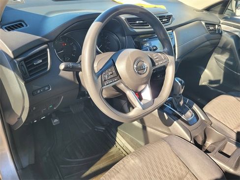 Used 2017 Nissan Rogue S image 12