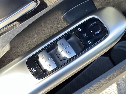 New 2026 Mercedes-Benz C 300 4MATIC Sedan image 13