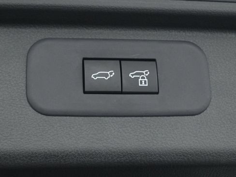 Used 2025 Toyota Grand Highlander AWD image 40