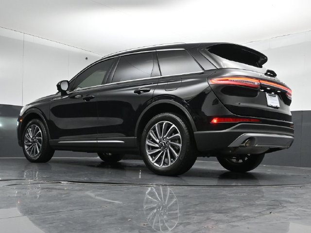 Certified 2023 Lincoln Corsair Reserve AWD/4WD image 34