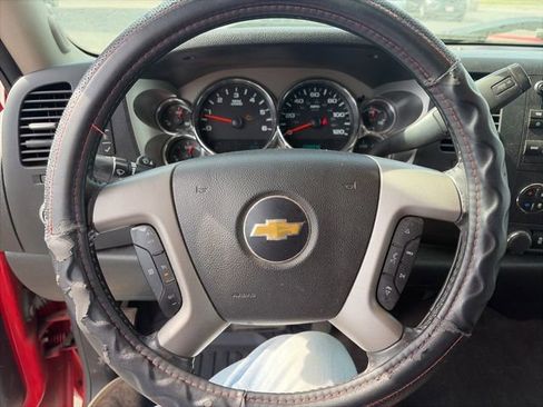 Used 2013 Chevrolet Silverado 1500 LT AWD/4WD image 11