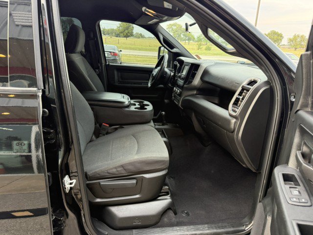 Used 2024 RAM 2500 Tradesman w/ Chrome Appearance Group AWD/4WD image 8