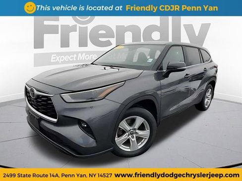 Used 2023 Toyota Highlander LE AWD/4WD image 1