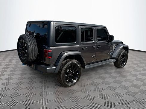 Used 2023 Jeep Wrangler Unlimited Sahara w/ Cold Weather Group AWD/4WD image 6