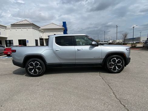 Used 2022 Rivian R1T Adventure image 8