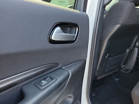 Used 2024 Dodge Durango SXT image 13