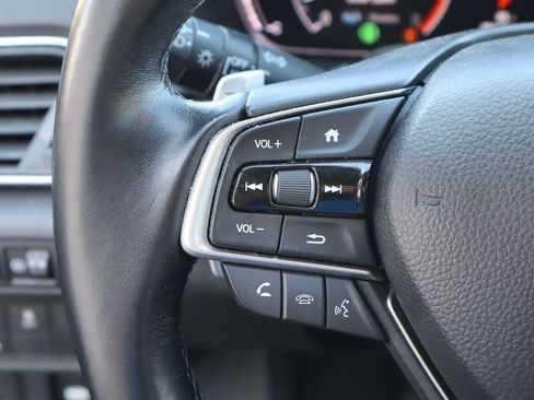 Used 2020 Honda Accord Touring image 12