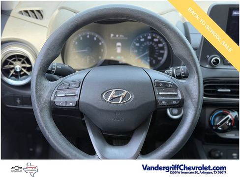 Used 2022 Hyundai Kona SEL FWD image 12