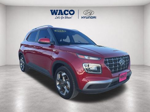 Used 2023 Hyundai Venue SEL w/ Cargo Package FWD image 1