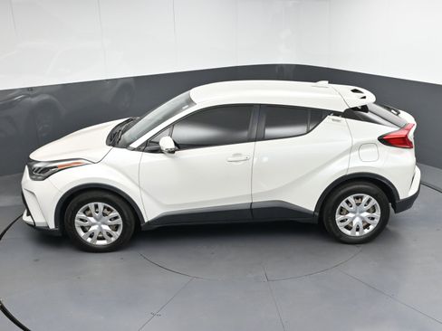 Used 2020 Toyota C-HR LE FWD image 37