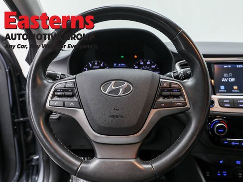 Used 2020 Hyundai Accent Limited FWD image 10