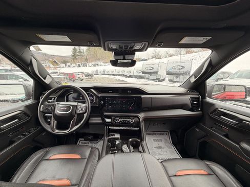 Used 2024 GMC Sierra 1500 AT4 w/ Technology Package image 32
