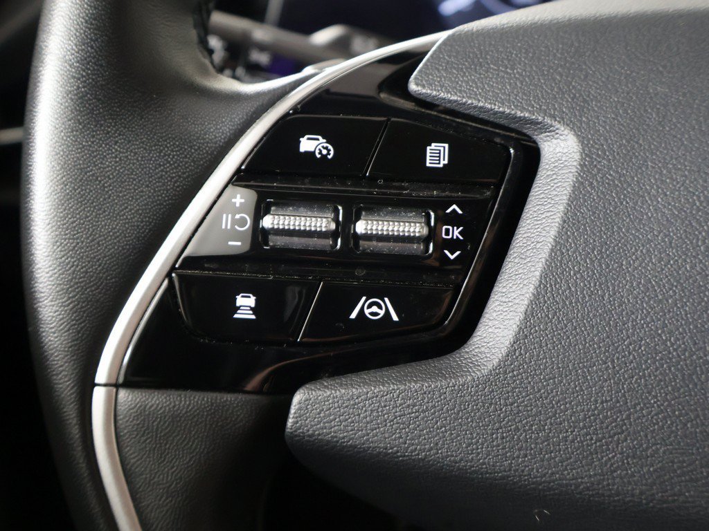Used 2023 Kia Niro Wind FWD image 40