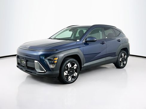 Used 2024 Hyundai Kona SEL AWD/4WD image 3