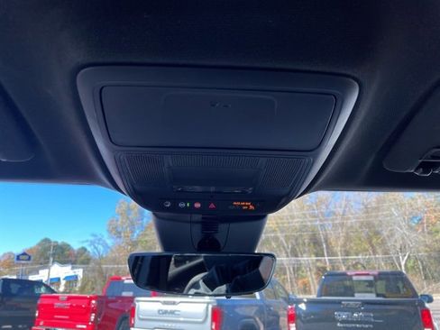 Used 2024 Chevrolet Traverse Z71 w/ Enhanced Driving Package image 22