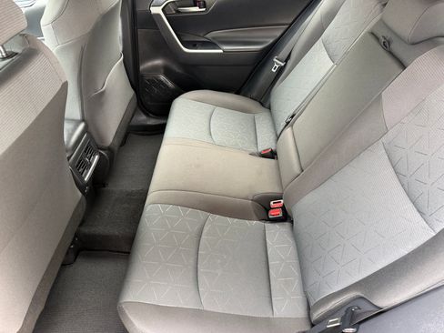 Used 2025 Toyota RAV4 XLE FWD image 23